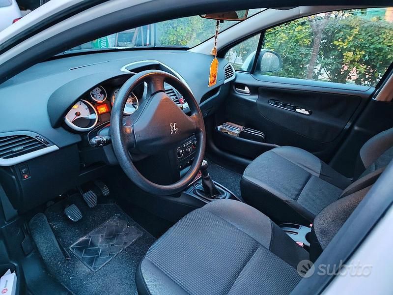 Usata Peugeot 207 93 CV (68 kW) 2010 Bianco Station wagon