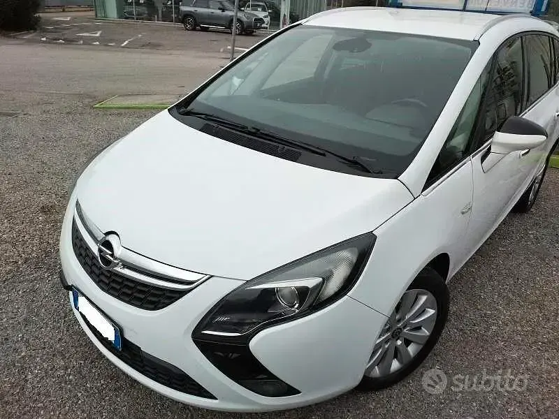 Usata Opel Zafira Tourer Cosmo 150 CV (110 kW) 2012 Bianco Monovolume