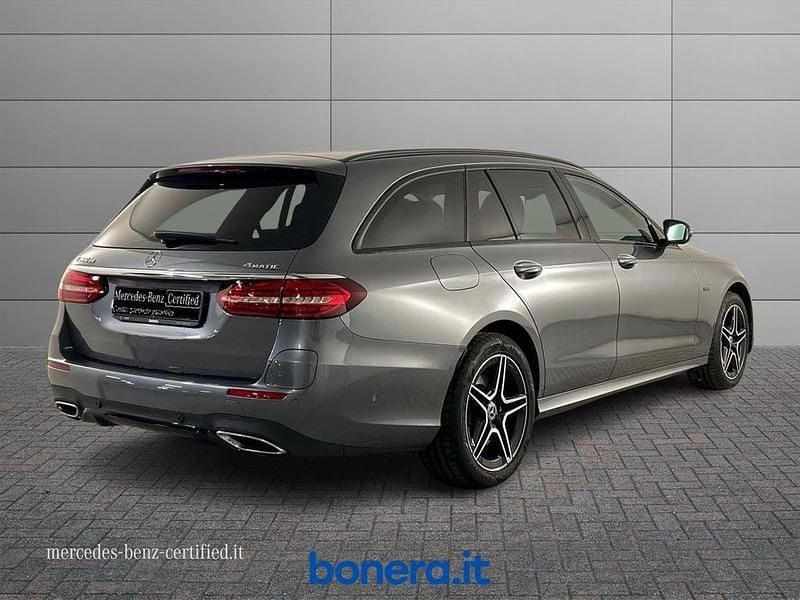 Usata Mercedes E300 Premium 194 CV (142 kW) 2021 Argento selenite Station wagon