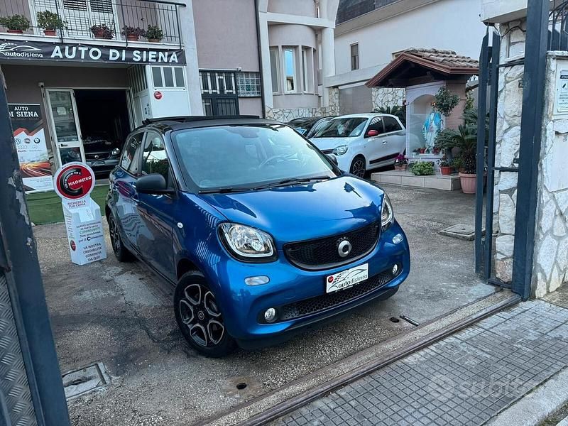 Usata Smart ForFour Passion 90 CV (66 kW) 2019 Blu Utilitaria