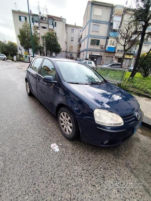 Usata VW Golf 102 CV (75 kW) 2007 Blu Berlina