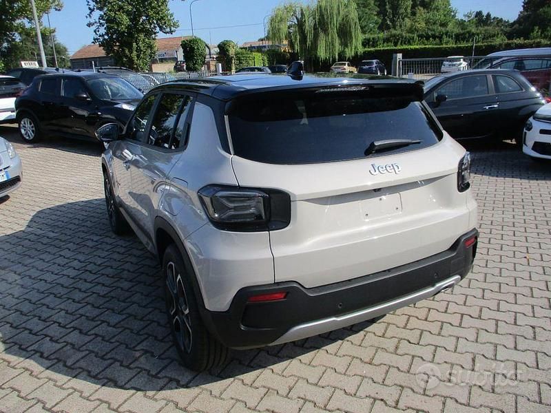 Nuova Jeep Avenger Summit 101 CV (74 kW) 2025 Beige SUV