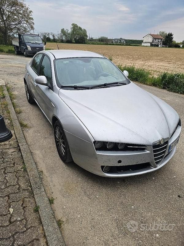 Usata Alfa Romeo 159 150 CV (110 kW) 2006 Grigio Berlina