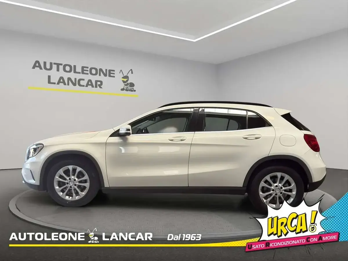 Usata Mercedes GLA180 Business 109 CV (80 kW) 2016 Bianco SUV
