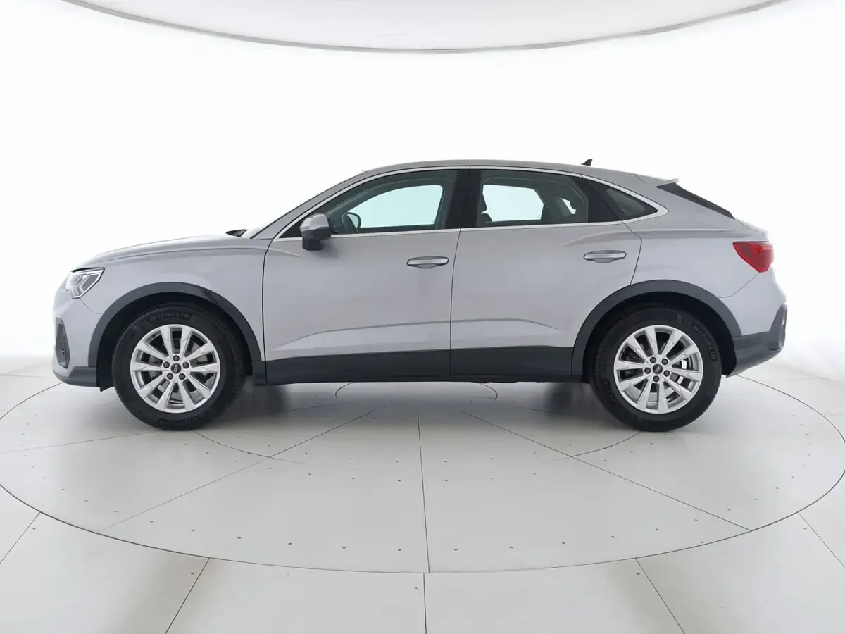 Usata Audi Q3 Sportback Business Plus 150 CV (110 kW) 2023 Argento fioretto metallizzato SUV