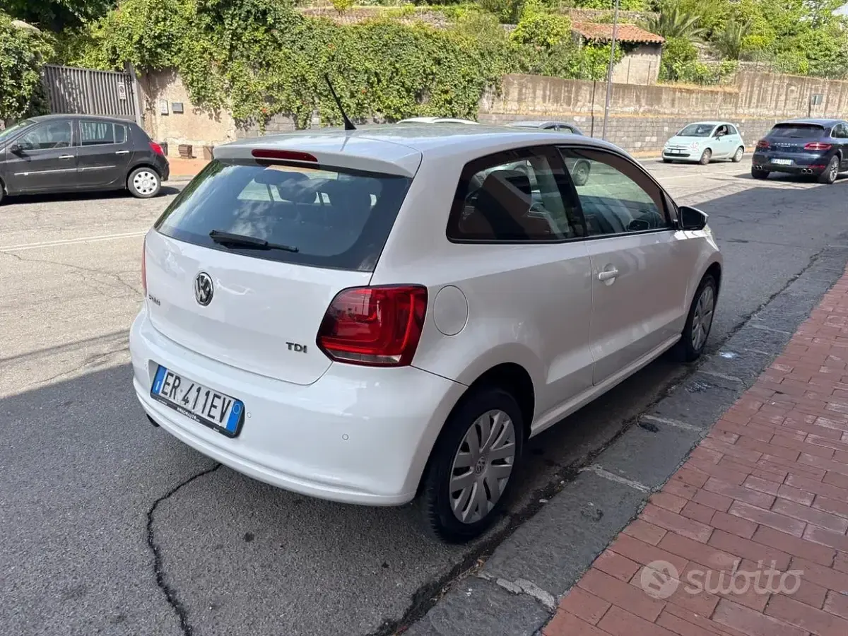 Usata VW Polo Comfortline 90 CV (66 kW) 2013 Bianco Utilitaria