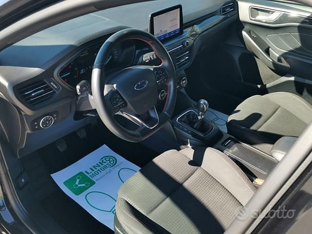 Usata Ford Focus ST-Line 120 CV (88 kW) 2021 Nero Berlina