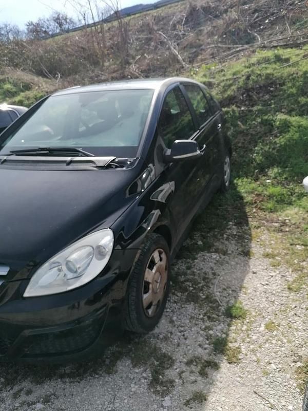 Usata Mercedes B180 2009 Nero Monovolume