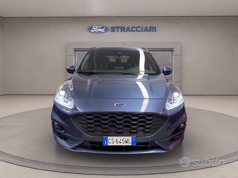 Usata Ford Kuga ST-Line 120 CV (88 kW) 2024 Blu metallizzato SUV