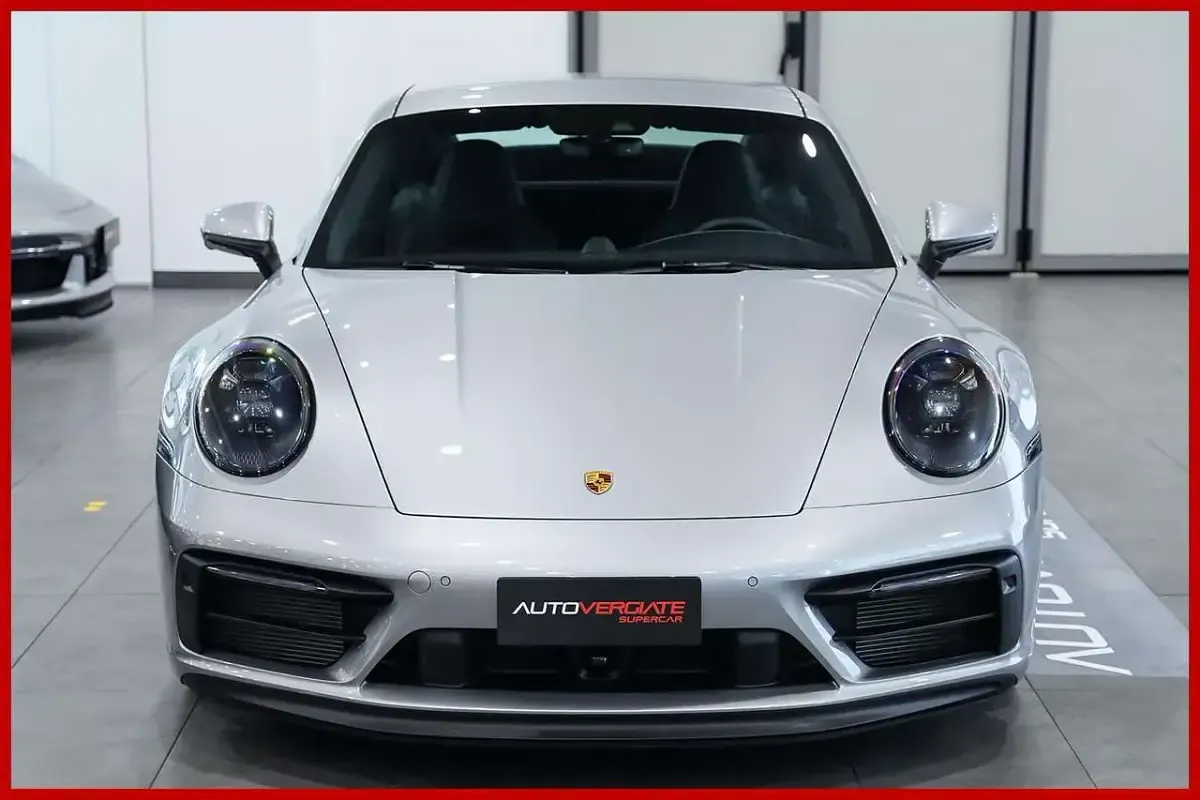 Usata Porsche 911 Carrera GTS 480 CV (353 kW) 2022 Argento gt met. Coupé
