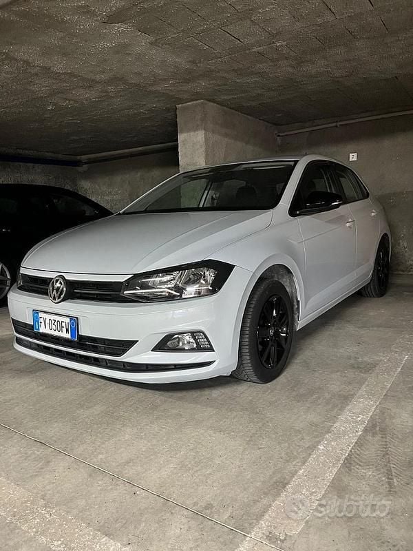 Usata VW Polo 82 CV (60 kW) 2019 Grigio Berlina