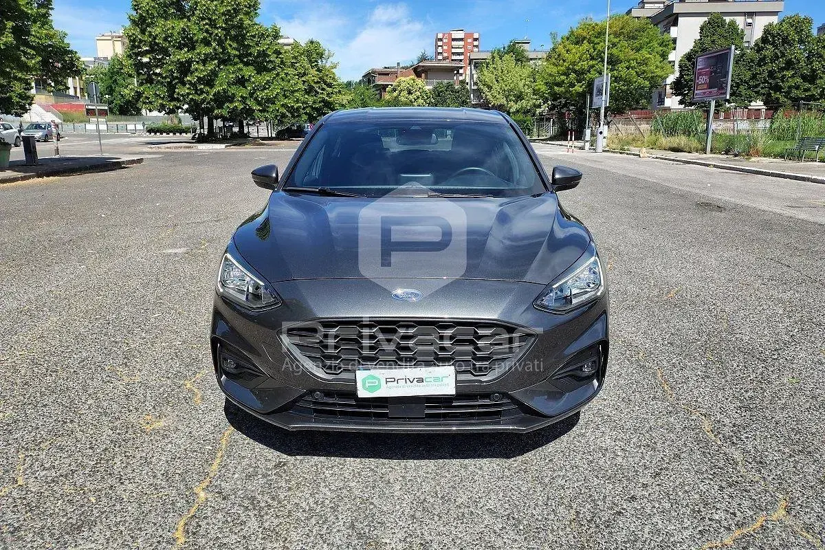 Usata Ford Focus ST-Line 125 CV (91 kW) 2022 Grigio Berlina