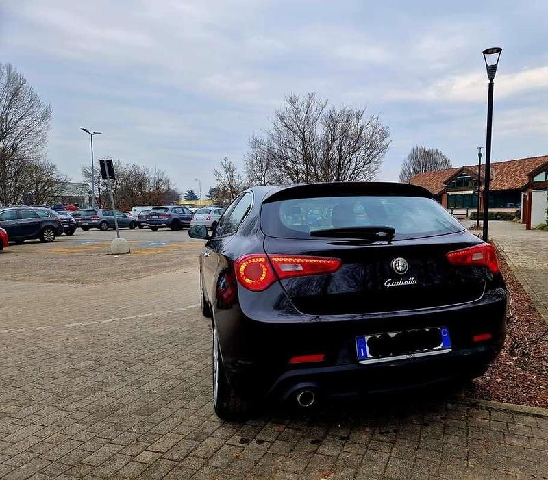 Usata Alfa Romeo Giulietta Distinctive 105 CV (77 kW) 2015 Utilitaria