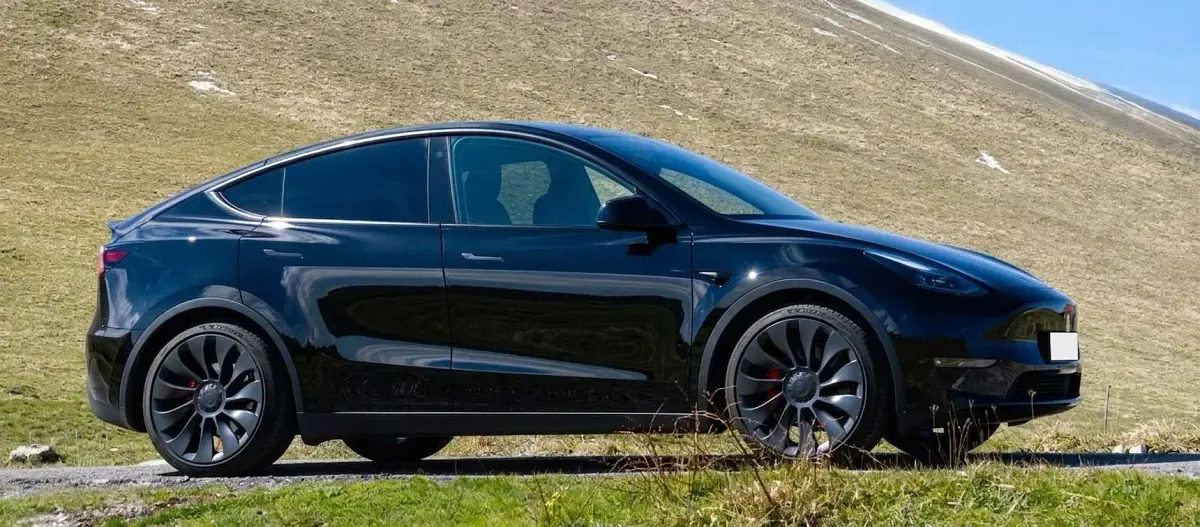 Usata Tesla Model Y Performance 389 kW (530 CV) 2022 Nero SUV