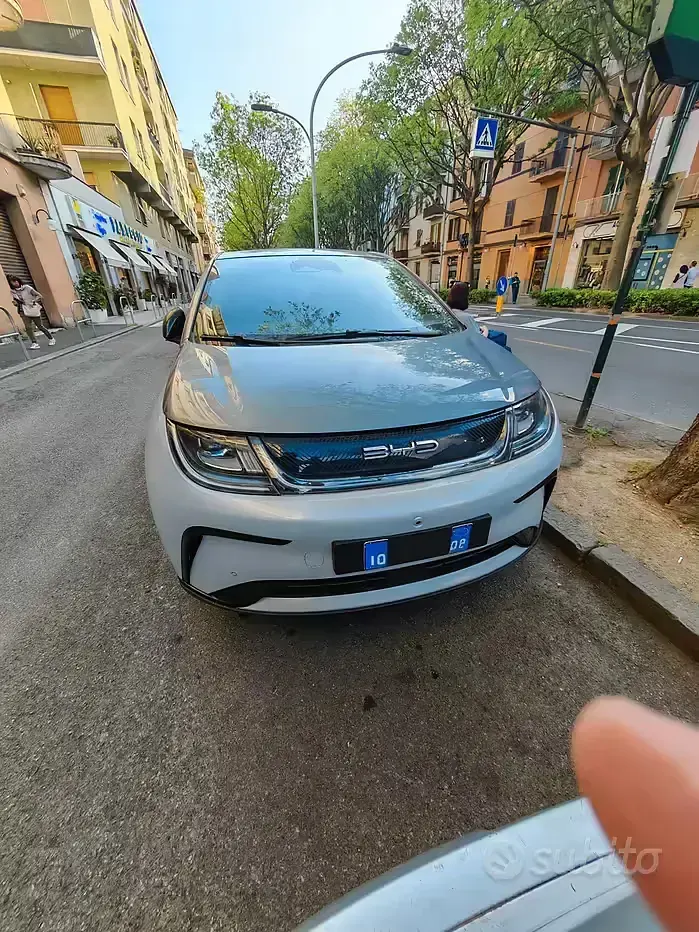 Usata BYD Dolphin Design 64 kW (88 CV) 2024 Grigio Utilitaria