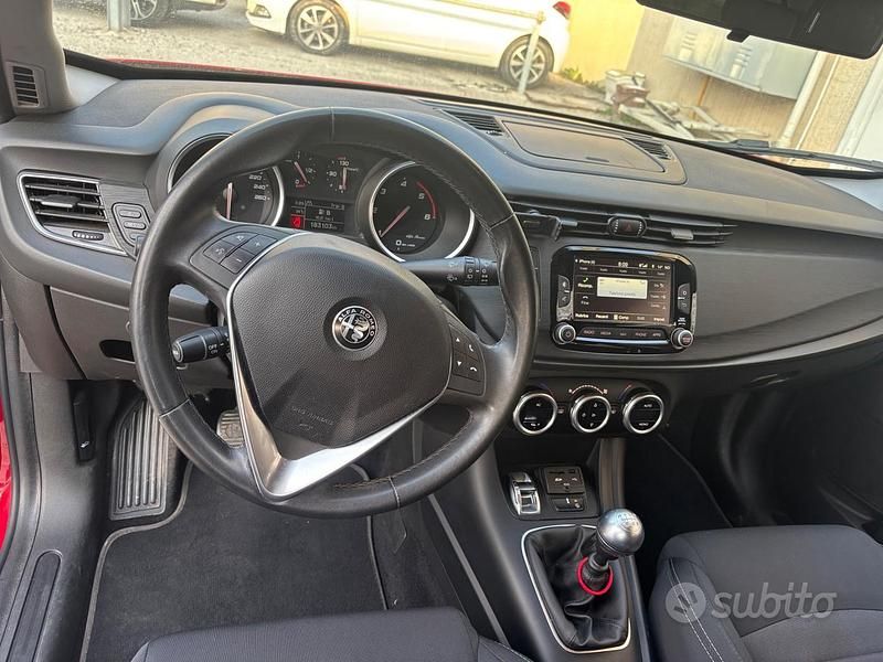 Usata Alfa Romeo Giulietta 2016 Rosso Utilitaria