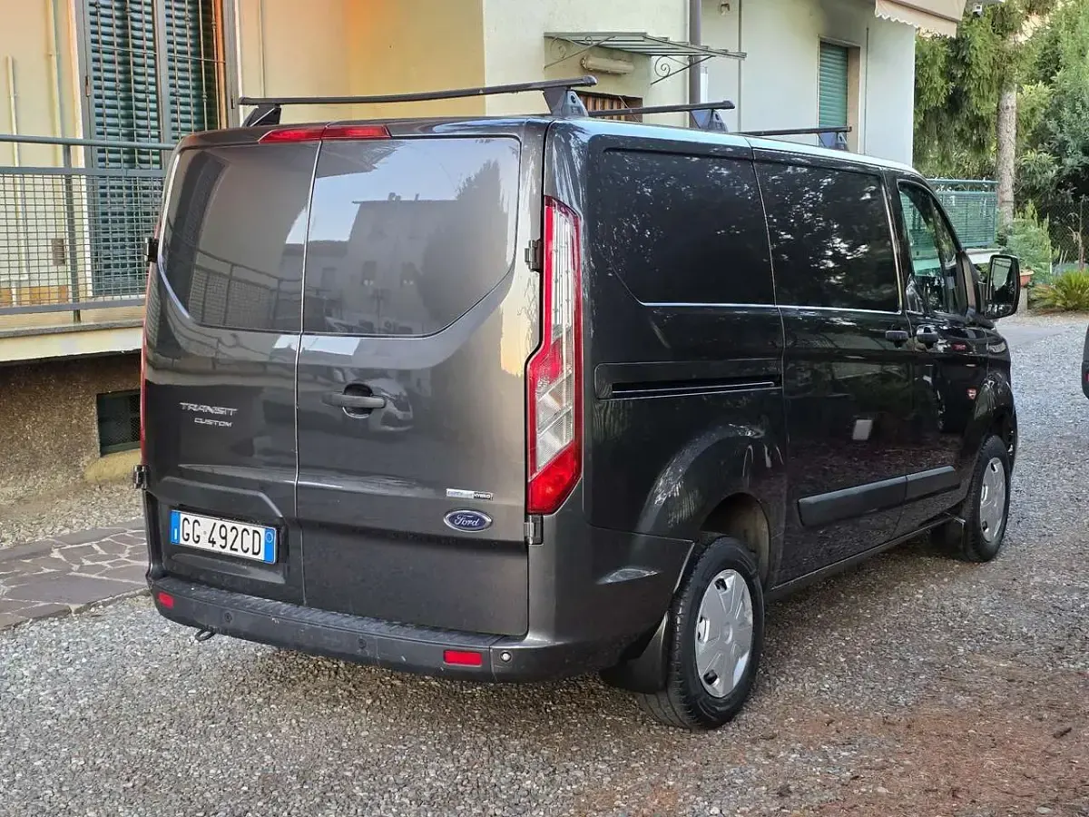 Usata Ford Transit Custom Titanium 131 CV (96 kW) 2021 Grigio Furgone