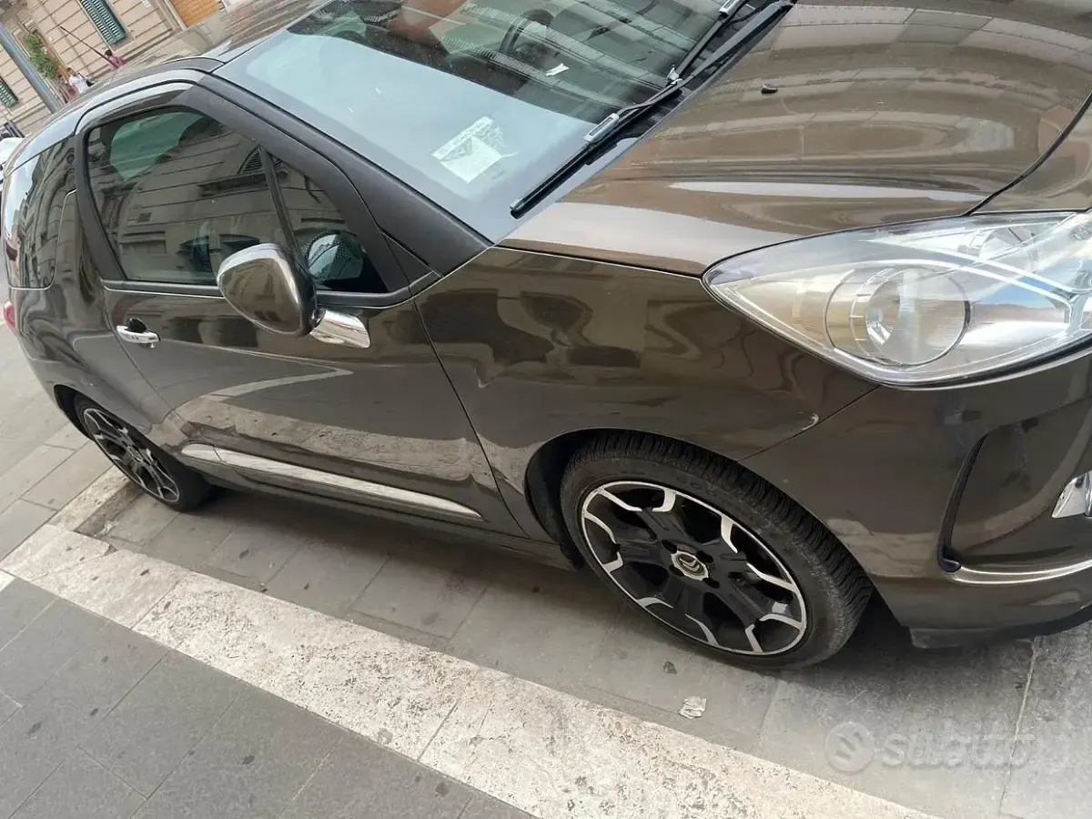 Usata DS Automobiles DS3 92 CV (67 kW) 2011