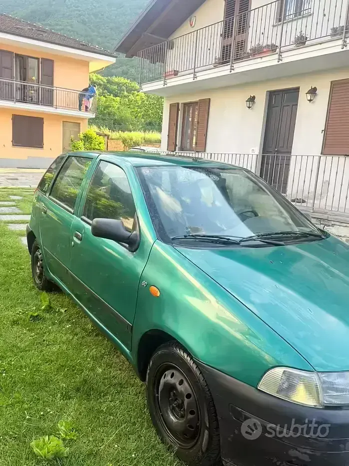 Usata Fiat Punto 60 CV (44 kW) 1998 Verde Berlina