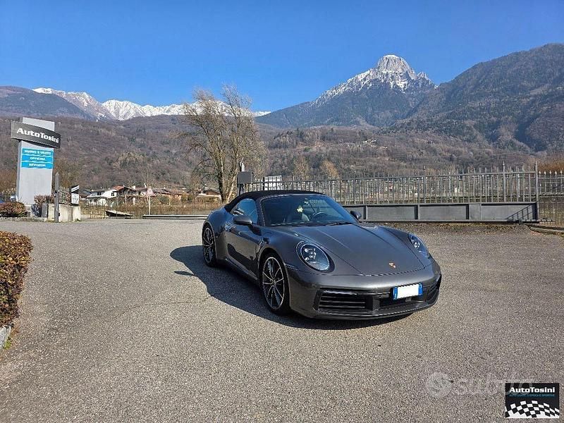 Usata Porsche 911 Carrera 4S 450 CV (330 kW) 2020 Grigio Cabrio