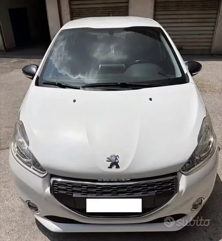 Usata Peugeot 208 95 CV (69 kW) 2014 Bianco Utilitaria