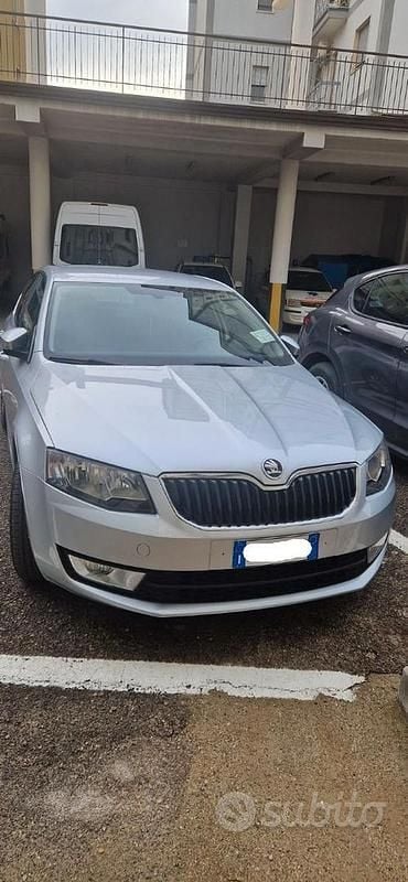 Usata Skoda Octavia 2016 Grigio Berlina