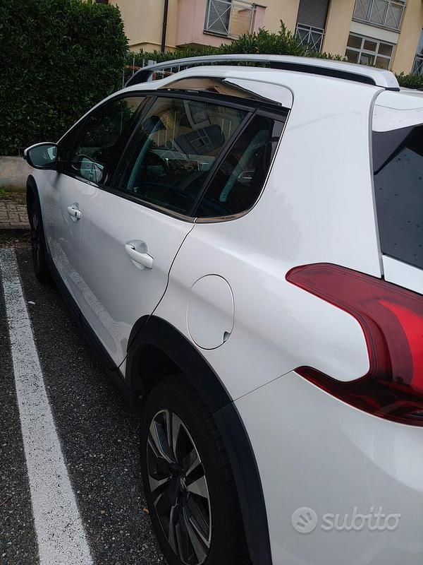 Usata Peugeot 2008 82 CV (60 kW) 2019 Bianco SUV