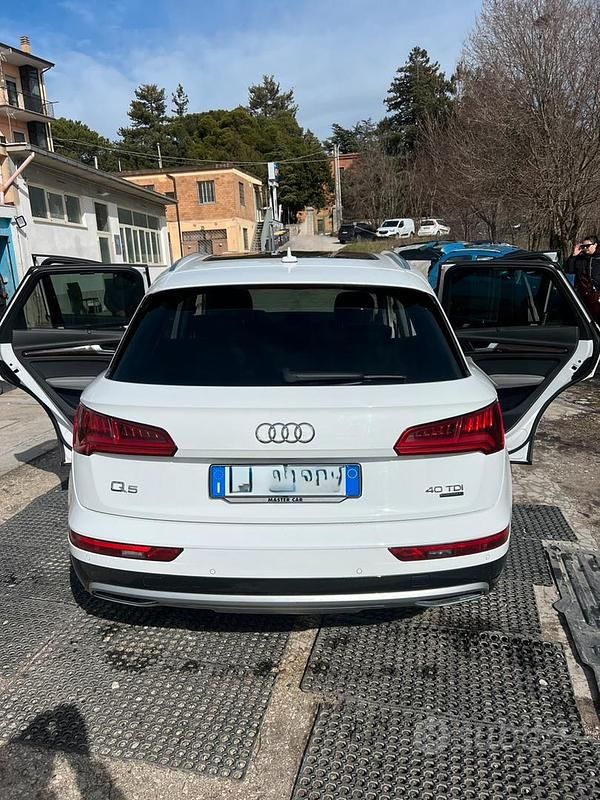 Usata Audi Q5 Business 190 CV (139 kW) 2018 Bianco SUV