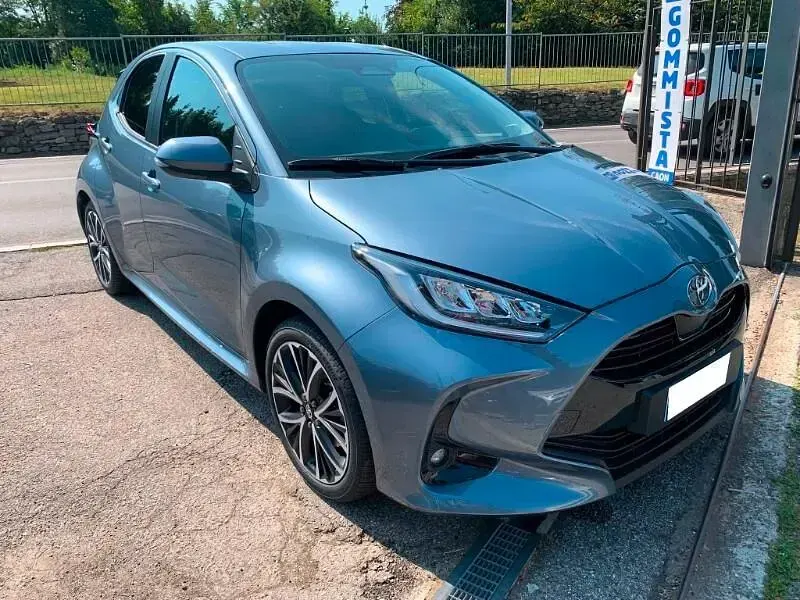 Nuova Toyota Yaris Hybrid 116 CV (85 kW) 2026 Blu Berlina