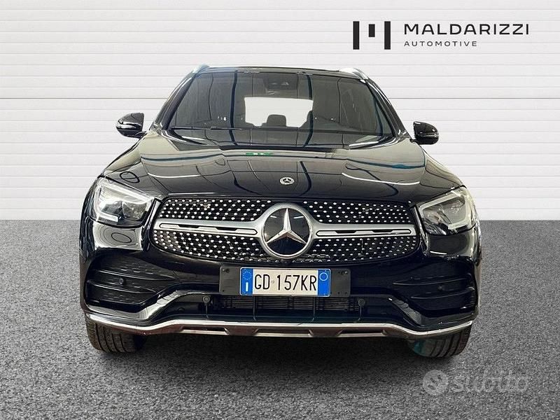 Begagnad Mercedes GLC300 Premium Plus 306 HK (225 kW) 2021 Svart SUV