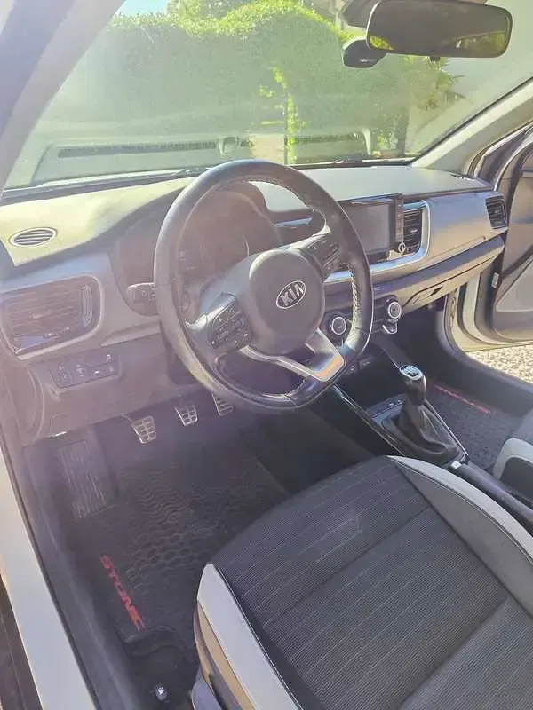 Usata Kia Stonic 97 CV (71 kW) 2020 Bianco SUV