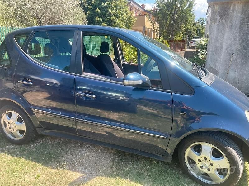 Usata Mercedes A170 95 CV (69 kW) 2004 Blu Berlina