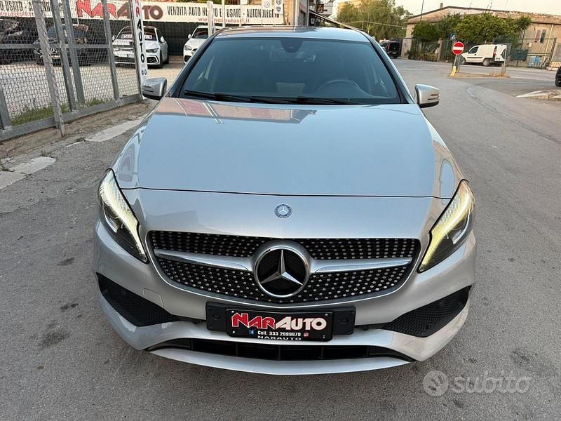 Usata Mercedes A160 Premium 102 CV (75 kW) 2017 Grigio Berlina