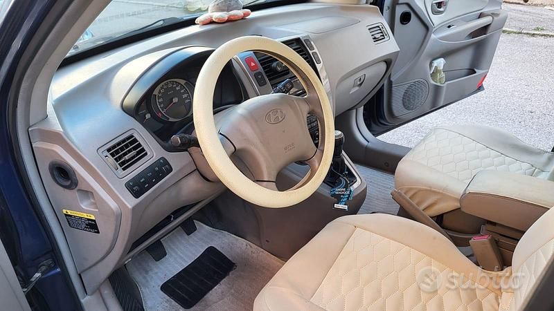 Usata Hyundai Tucson 112 CV (82 kW) 2005 Blu SUV