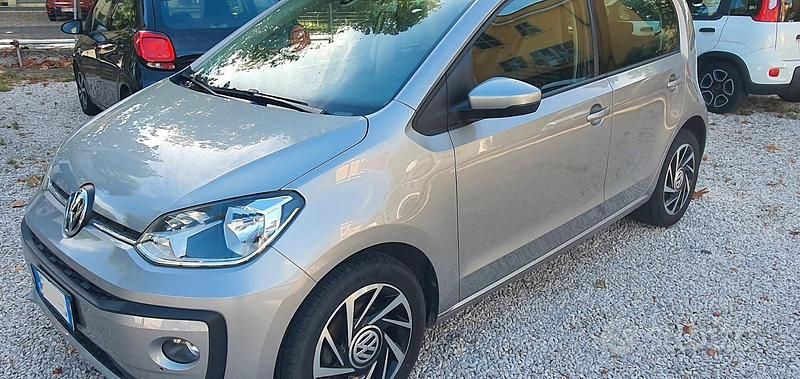 Grigio Usata 2019 VW up! Move Due volumi | 7900 € (Ottimo prezzo) - Immagine 1/4