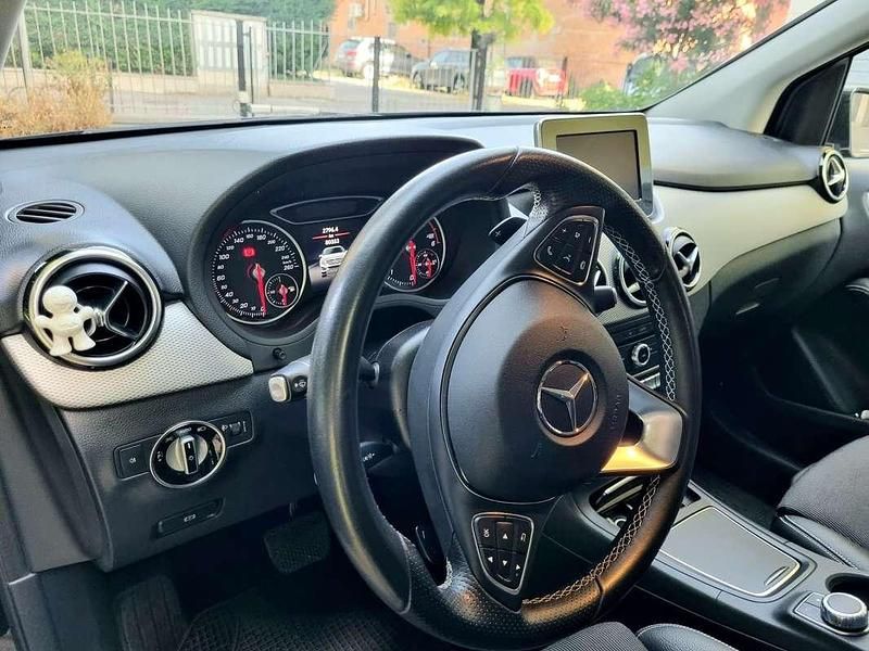 Usata Mercedes B200 Edition 136 CV (100 kW) 2017 Monovolume