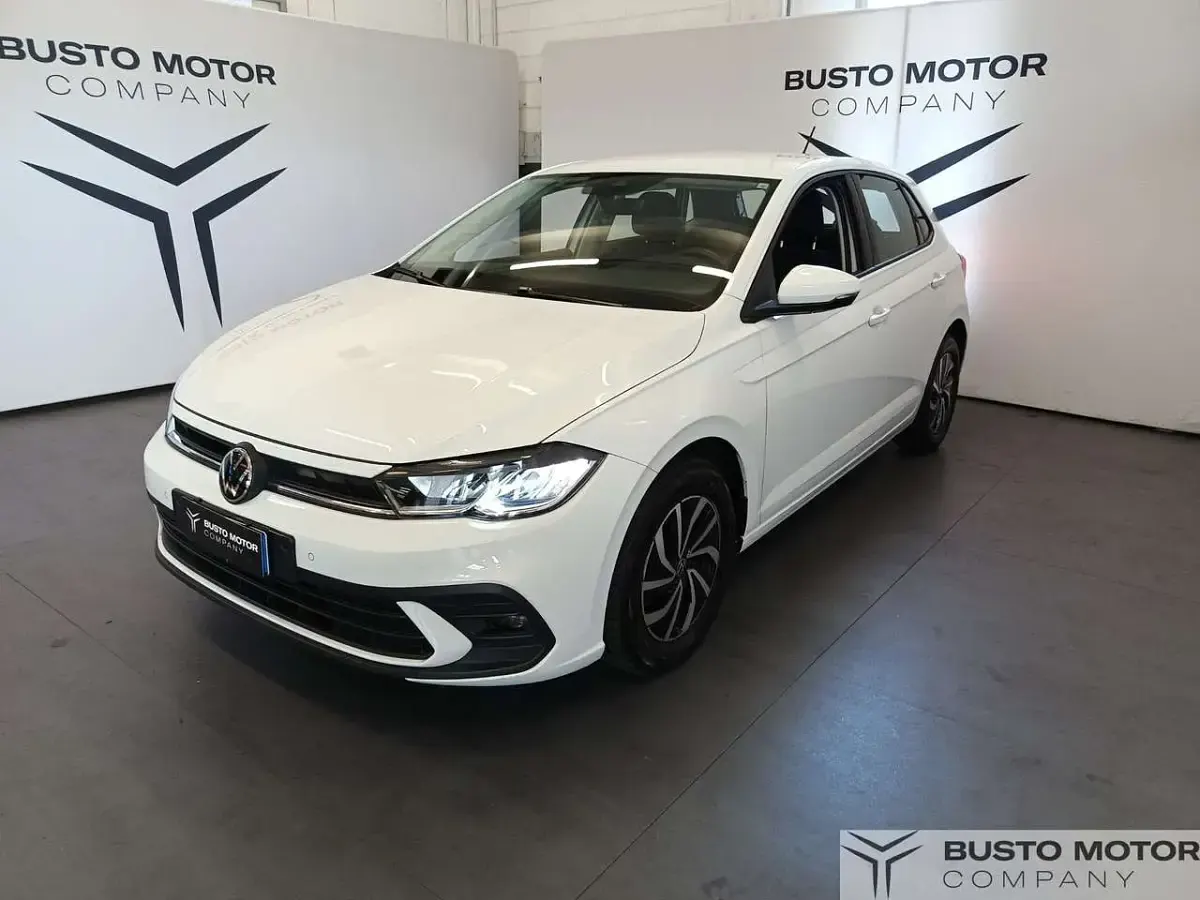 Usata VW Polo Style 95 CV (69 kW) 2023 Bianco / pastello Utilitaria