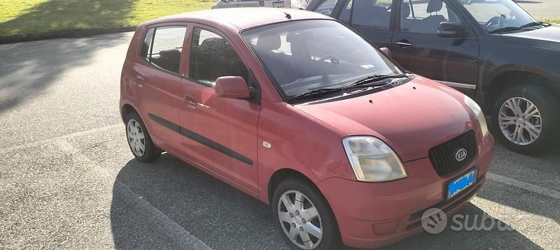 Usata Kia Picanto 61 CV (44 kW) 2005 Rosso Utilitaria