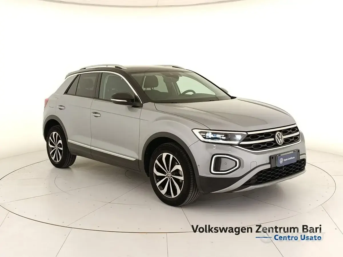 Usata VW T-Roc Style 150 CV (110 kW) 2022 Argento SUV