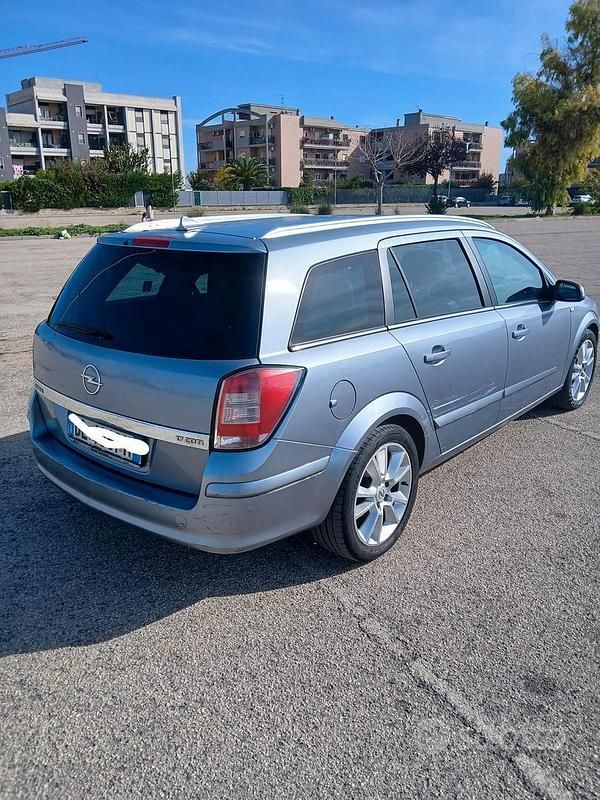 Usata Opel Astra 101 CV (74 kW) 2007 Station wagon