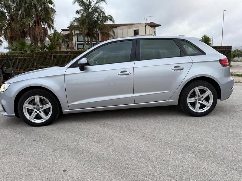 Argento Usata 2020 Audi A3 Tre volumi | 17.900 € (Super prezzo) - Immagine 1/4