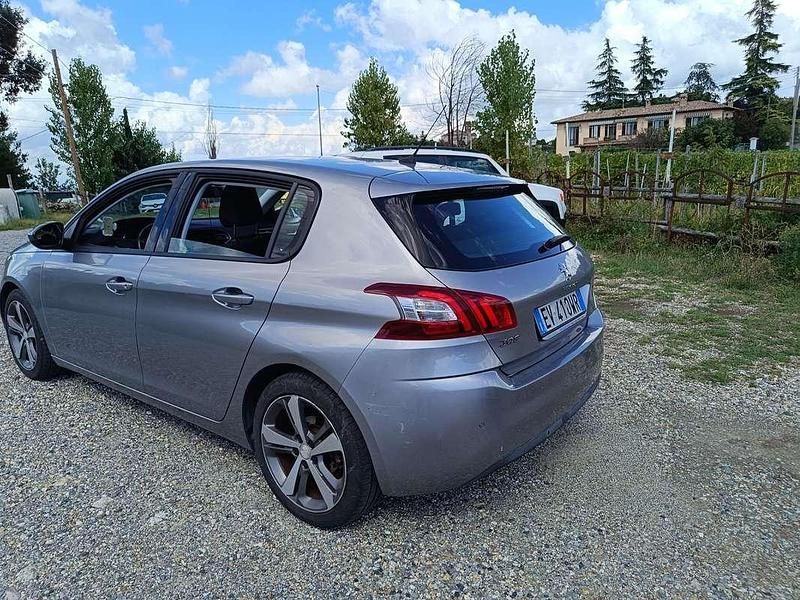 Usata Peugeot 308 Active 92 CV (67 kW) 2014 Grigio Berlina