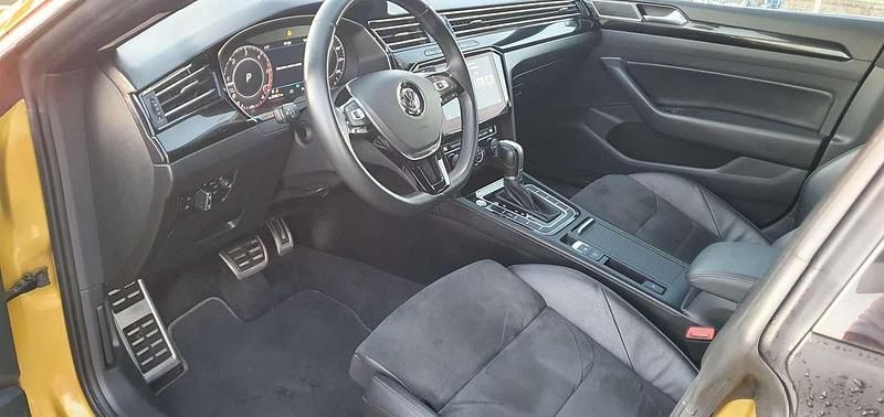 Usata VW Arteon Elegance 150 CV (110 kW) 2017 Oro Berlina