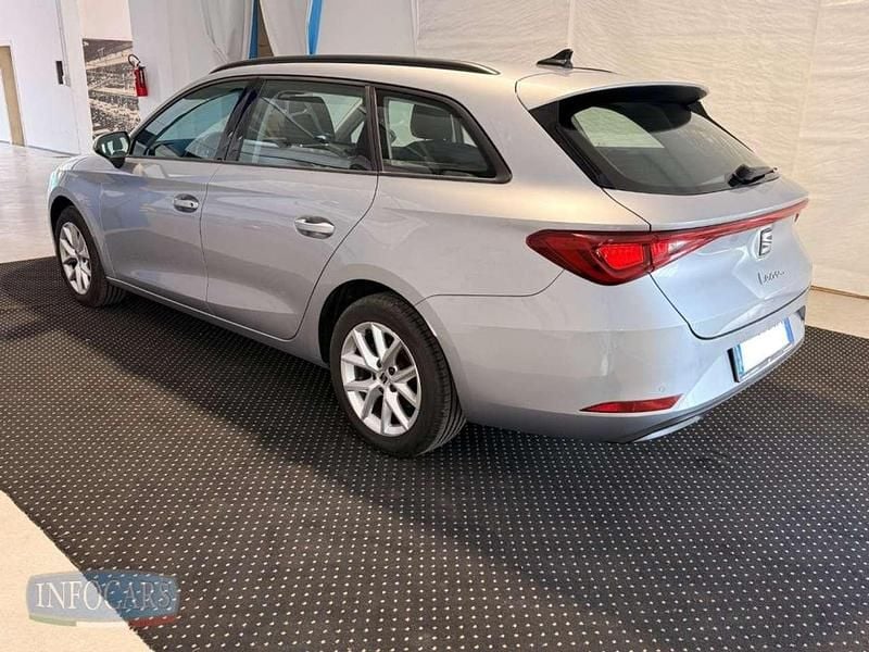 Usata Seat Leon Style 116 CV (85 kW) 2023 Argento metallizzato Station wagon