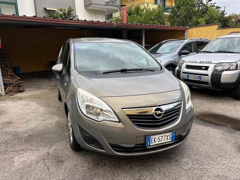 Oro Usata 2012 Opel Meriva Cosmo Monovolume | 3299 € (Super prezzo) - Immagine 1/4