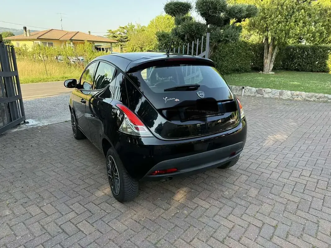 Usata Lancia Ypsilon 80 CV (58 kW) 2015 Utilitaria
