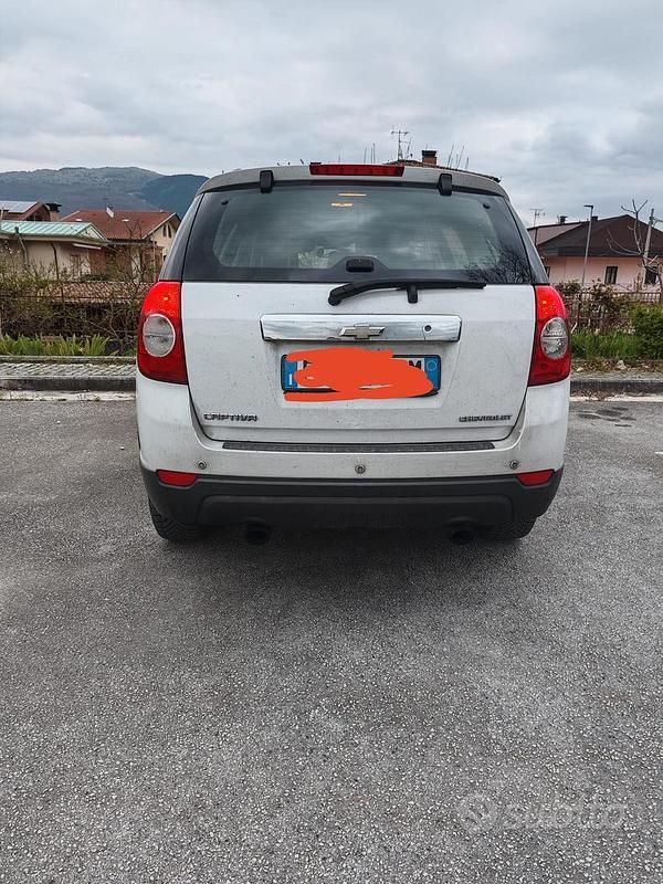 Usata Chevrolet Captiva LT 163 CV (119 kW) 2011 Bianco SUV