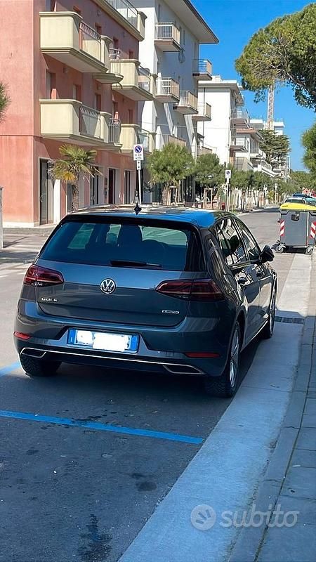 Usata VW Golf VII Executive 130 CV (95 kW) 2019 Grigio Berlina