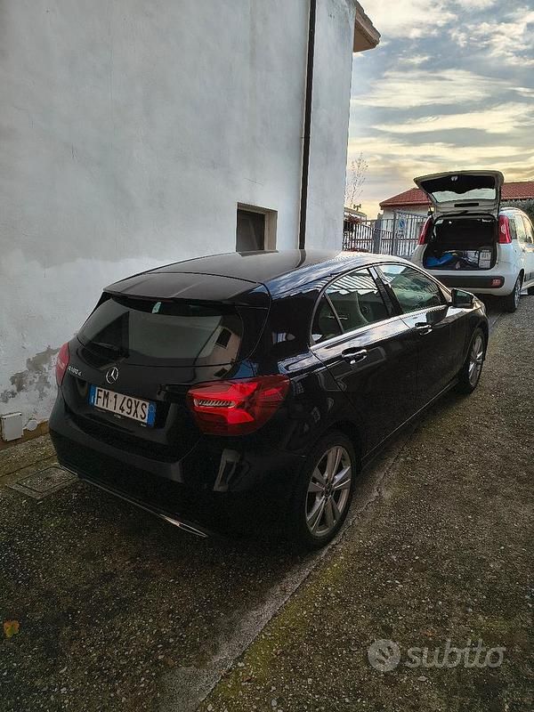 Usata Mercedes A180 2017 Nero Utilitaria
