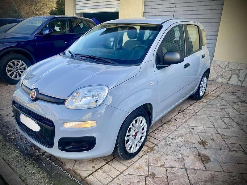 Other Usata 2022 Fiat Panda Connect Due volumi | 7800 € (Super prezzo) - Immagine 1/4